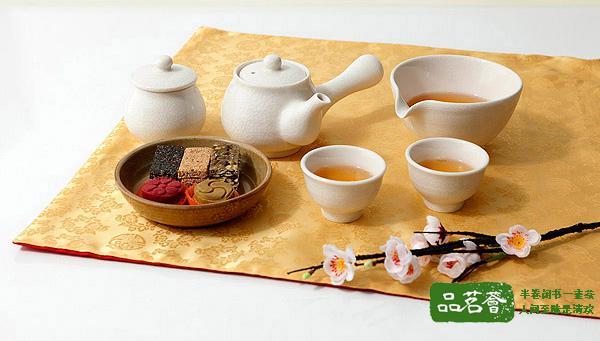 云南西双版纳的茶祭风俗茶文化茶礼