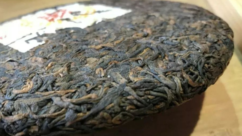 普洱茶是属于黑茶吗_普洱是黑茶吗